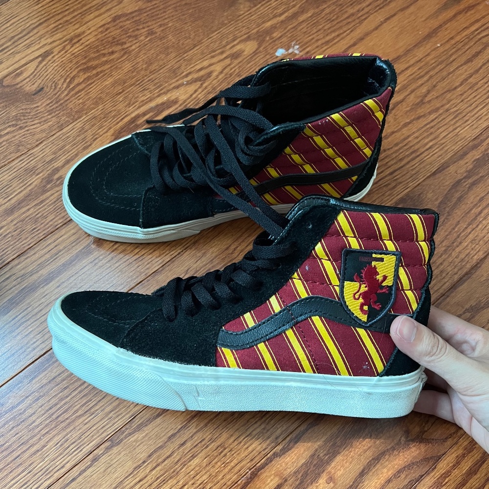 Size 7.0 - VANS Sk8-Hi x Harry Potter Gryffindor